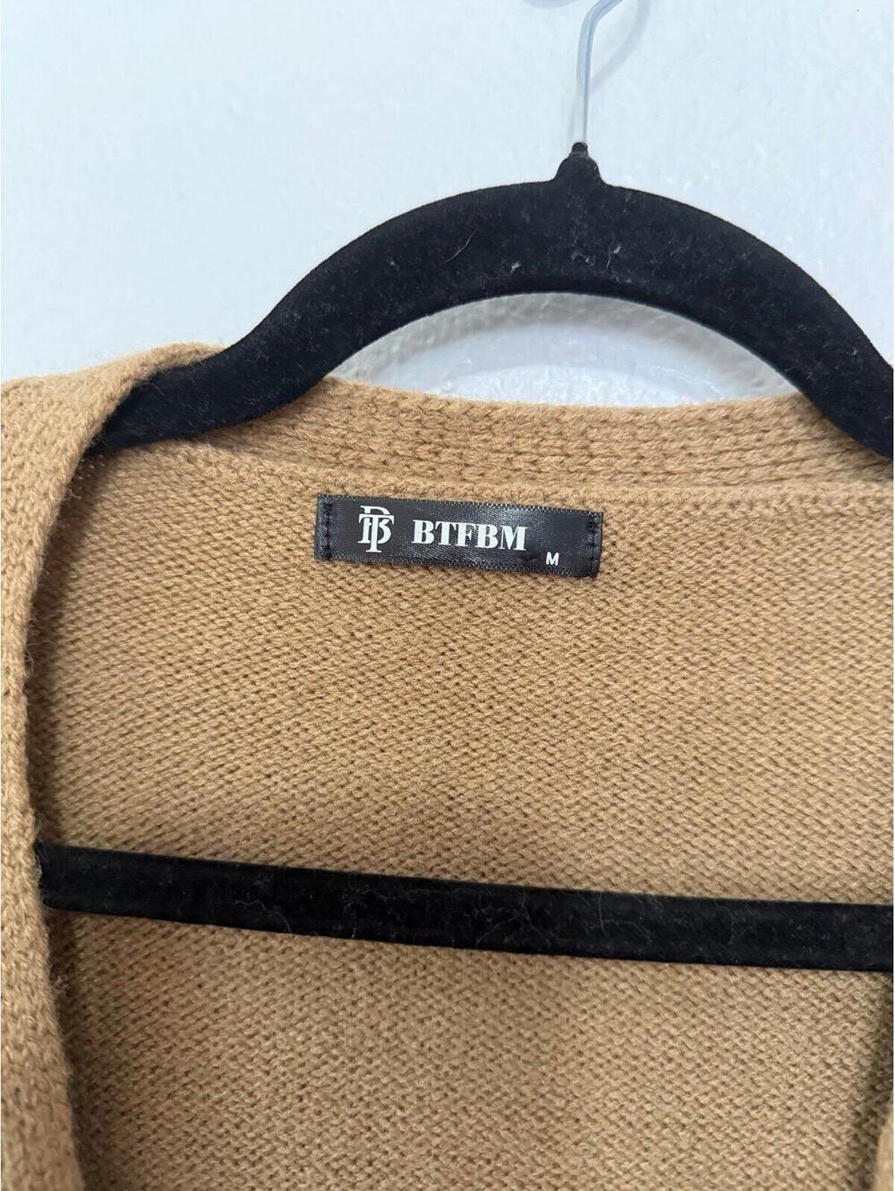 Cardigan size medium - Picture 3 of 4